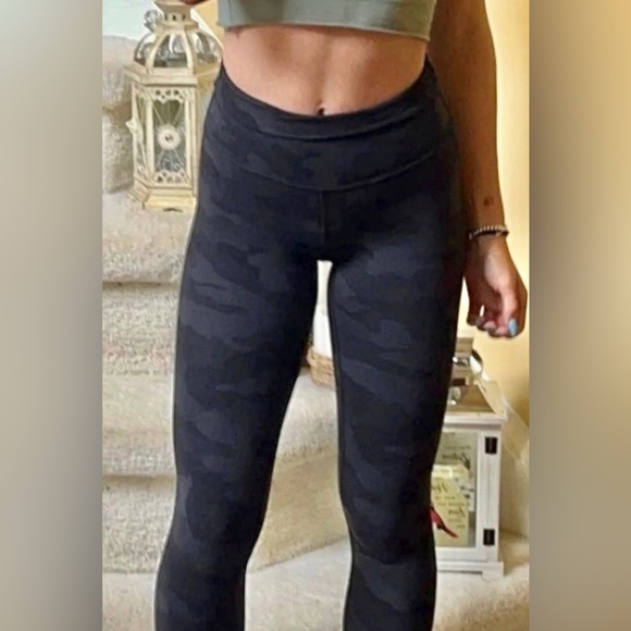 Lululemon Align High Rise 25” Black Camo Coal Multi Leggings Size 4 - Picture 1 of 7
